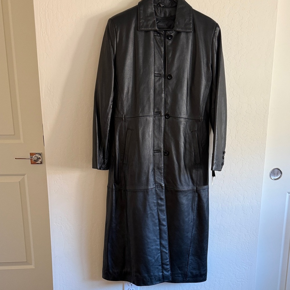 Sleek Black Leather Jacket with Quilted Lining